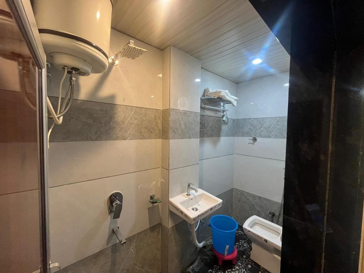 Hotel Aapno Shyam And Restaurant Khatu Ngoại thất bức ảnh