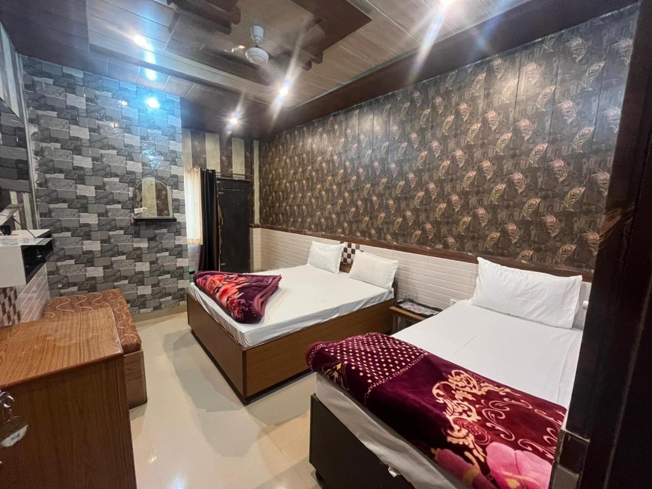 Hotel Aapno Shyam And Restaurant Khatu Ngoại thất bức ảnh