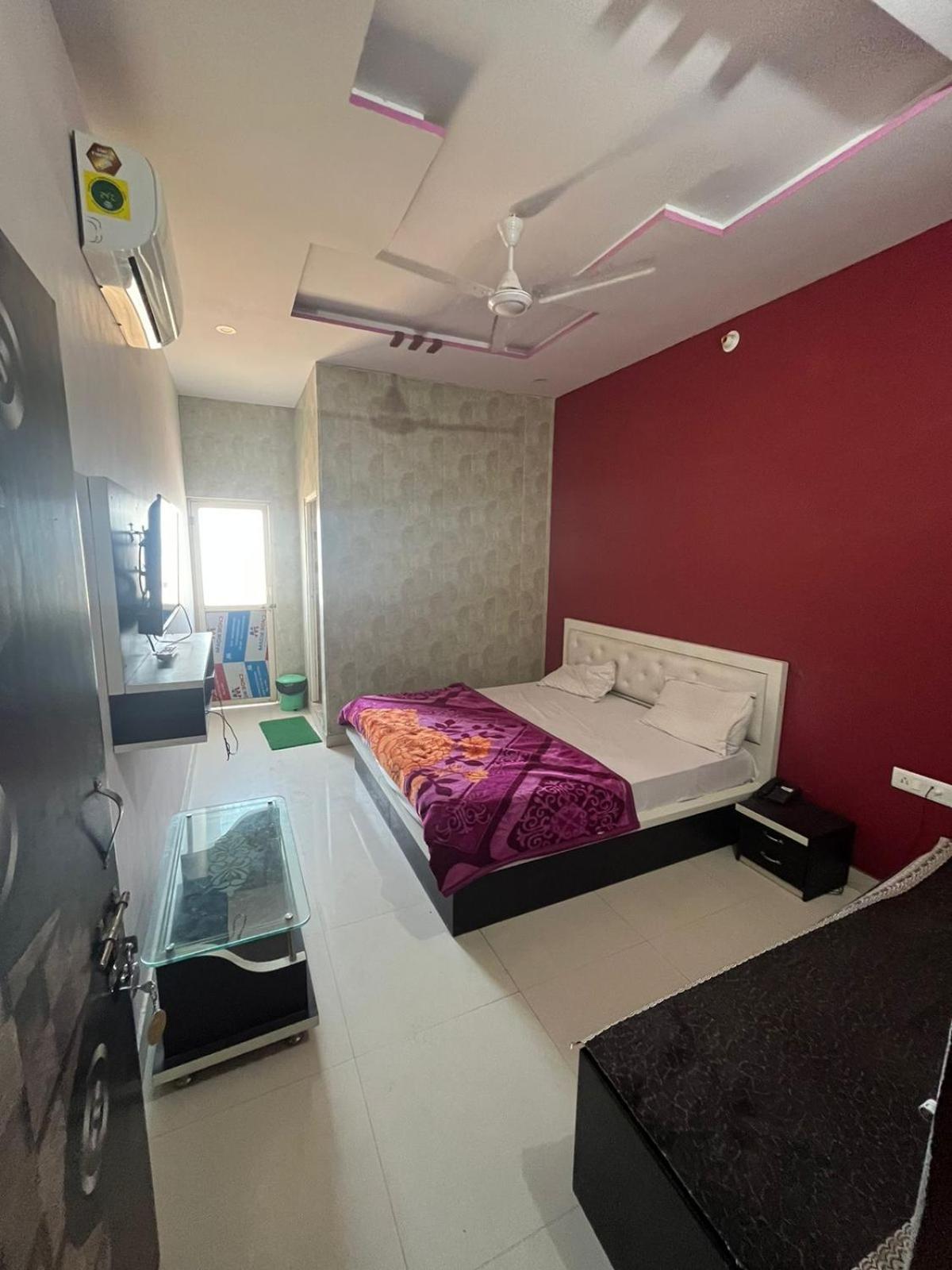 Hotel Aapno Shyam And Restaurant Khatu Ngoại thất bức ảnh