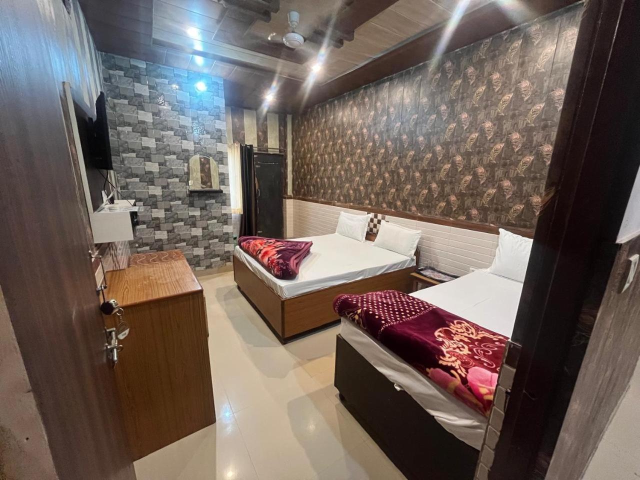 Hotel Aapno Shyam And Restaurant Khatu Ngoại thất bức ảnh