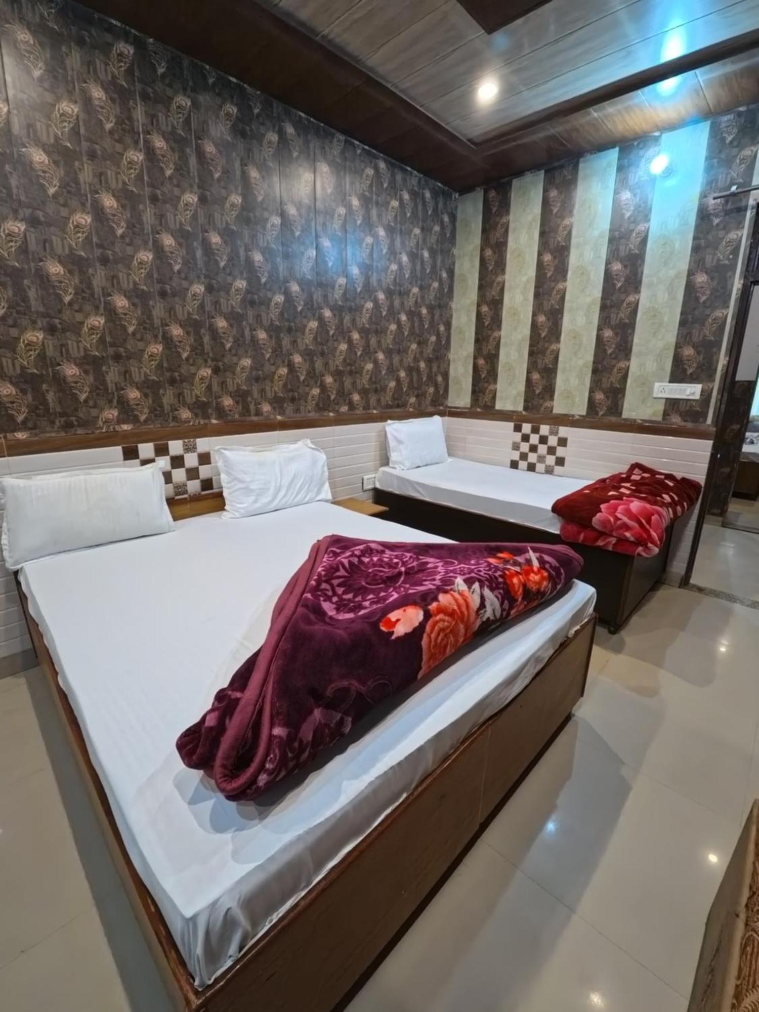 Hotel Aapno Shyam And Restaurant Khatu Ngoại thất bức ảnh