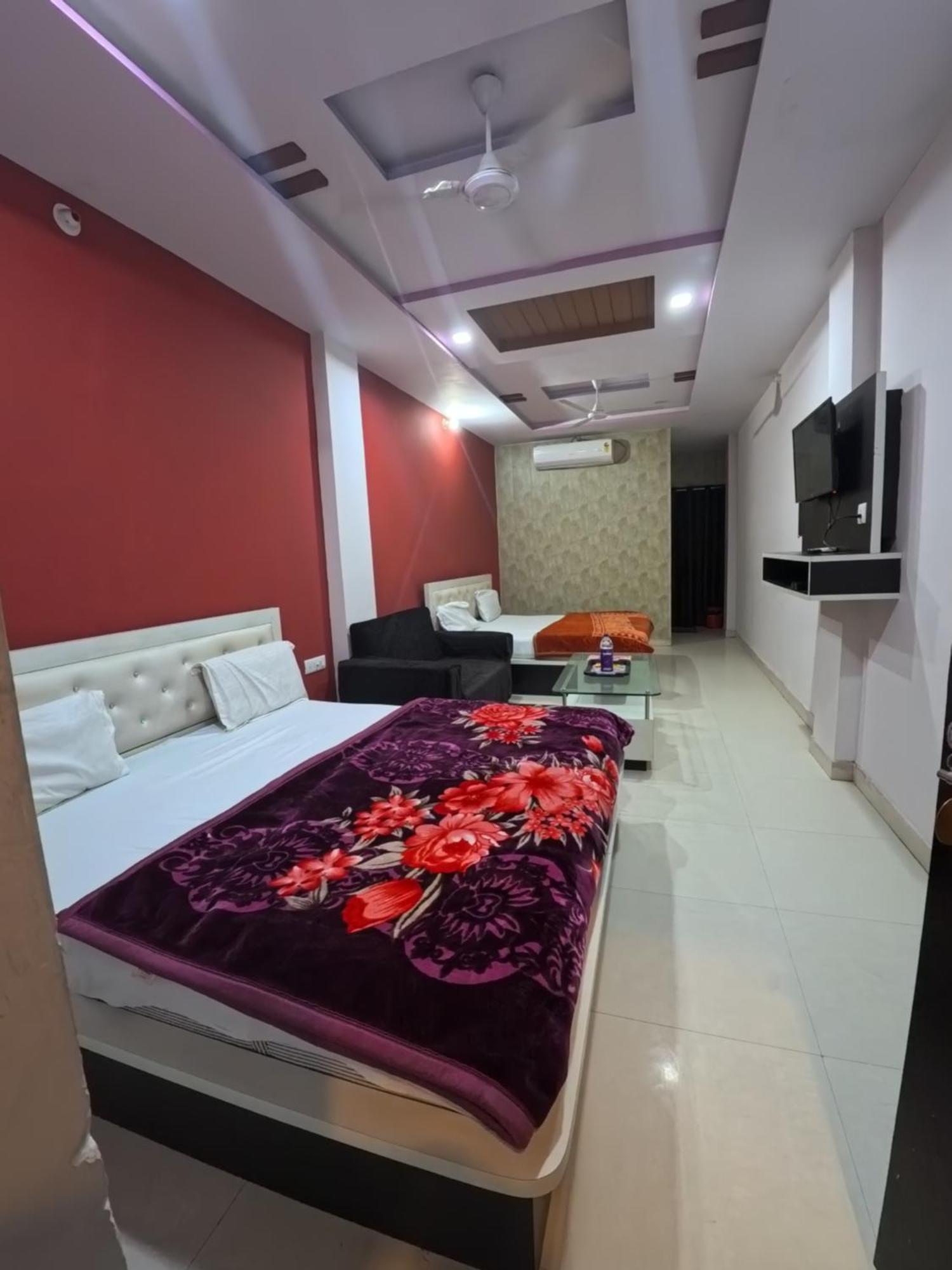 Hotel Aapno Shyam And Restaurant Khatu Ngoại thất bức ảnh